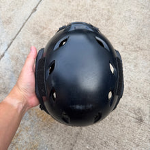 Load image into Gallery viewer, Opscore Black M/L FAST BUMP Helmet w(R)AFFLE