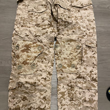 Load image into Gallery viewer, Patagonia AOR 1 36 Long L9 Combat Pants
