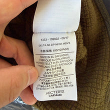 Load image into Gallery viewer, Arcteryx Medium Delta AR Half Zip Polartec Grid Fleece
