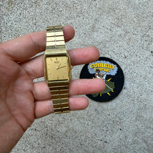 Load image into Gallery viewer, Vintage Late 1970s-early 1980s Seiko Gold Tone Quartz 6530-5820 Watch
