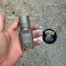 Load image into Gallery viewer, Surefire X300U-B w(R)AFFLE READ THE DESCRIPTION BEFORE PURCHASING
