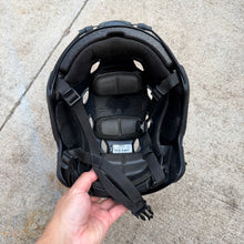 Load image into Gallery viewer, Opscore Black M/L FAST BUMP Helmet w(R)AFFLE
