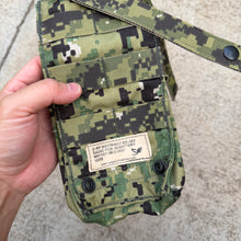 Load image into Gallery viewer, Eagle Industries AOR 2 Mbitr Radio w/ battery pouch
