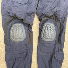 Load image into Gallery viewer, Crye Precision Navy Blue 32 Reg G3 Combat Pants w/ G4 Airflex Impact Combat Knee Pads
