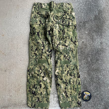 Load image into Gallery viewer, Crye Precision AOR 2 32 Long NC Combat Pants
