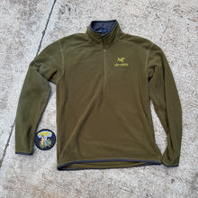 Load image into Gallery viewer, Arcteryx Medium Delta AR Half Zip Polartec Grid Fleece
