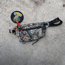 Load image into Gallery viewer, Spiritus Systems WRMFZY Collab Realtree Fanny Sack
