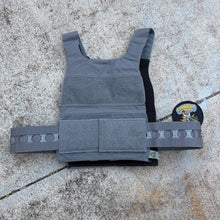 Load image into Gallery viewer, Ferro Concepts Large Wolf Grey Slickster Setup
