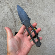 Load image into Gallery viewer, Makai Metal Works Fixed Blade
