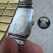 Load image into Gallery viewer, Vintage Late 1970s-early 1980s Seiko Gold Tone Quartz 6530-5820 Watch
