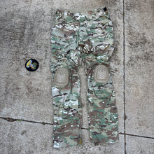 Load image into Gallery viewer, Crye Precision Multicam 36 Long G4 Combat Pants w/ Airflex Impact Combat Knee Pads
