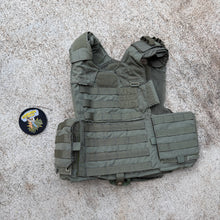 Load image into Gallery viewer, Eagle Industries Ranger Green Medium Urban Assault Vest (UAV)
