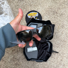Load image into Gallery viewer, New Oakley SI Ballistic HNBL Switchlock Grey/Clear Lense Case Kit
