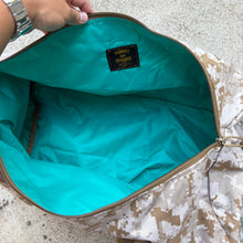 Load image into Gallery viewer, Qilo Tactical x Perroz AOR 1 41L Duffel

