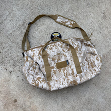 Load image into Gallery viewer, Qilo Tactical x Perroz AOR 1 41L Duffel
