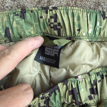 Load image into Gallery viewer, Massif AOR 2 Medium Regular Level 7 PCU Cold Weather Pants
