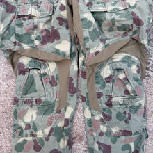 Load image into Gallery viewer, Crye Precision Jungle Frogskin 34 Reg G3 Combat Pants

