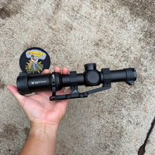 Load image into Gallery viewer, Vortex 1-8 w(R)AFFLE READ THE DESCRIPTION BEFORE PURCHASING
