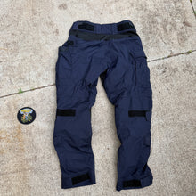Load image into Gallery viewer, Crye Precision Navy Blue 32 Reg G3 Combat Pants w/ G4 Airflex Impact Combat Knee Pads
