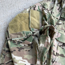 Load image into Gallery viewer, Crye Precision Multicam Medium Long AC Field Shirt
