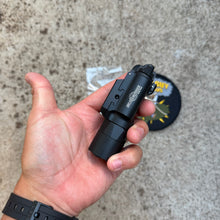 Load image into Gallery viewer, Surefire X300U-B w(R)AFFLE READ THE DESCRIPTION BEFORE PURCHASING
