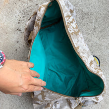 Load image into Gallery viewer, Qilo Tactical x Perroz AOR 1 41L Duffel
