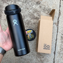 Load image into Gallery viewer, New North Face Tokyo Exclusive 20oz Hydro flask
