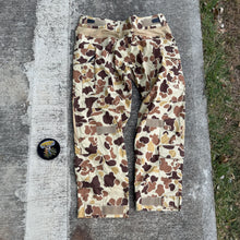 Load image into Gallery viewer, Crye Precision Frogskin Beach 36 Short G3 Combat Pants

