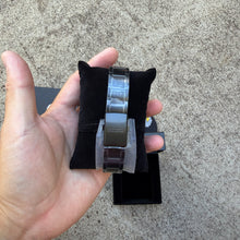 Load image into Gallery viewer, New JDM Seiko 7T92-0FD0 Japan Airlines JAL Exclusive Quartz Chronograph Watch
