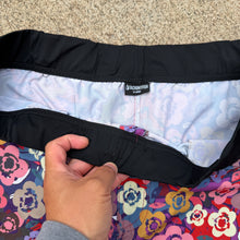 Load image into Gallery viewer, Tachuntfish XL Athletic Shorts
