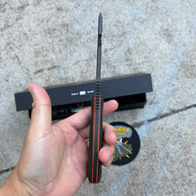 Load image into Gallery viewer, Toor w(R)AFFLE
