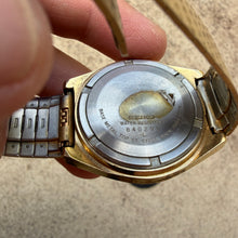 Load image into Gallery viewer, Vintage 1978 Seiko Gold Tone Day Date Brown Sunburst Dial 7009-5029 Automatic Watch
