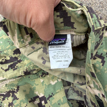 Load image into Gallery viewer, Patagonia AOR 2 Large Long L5 PCU Soft Shell Pants
