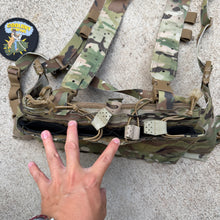 Load image into Gallery viewer, Surus Operations Multicam Macro Expander Chest Rig Setup
