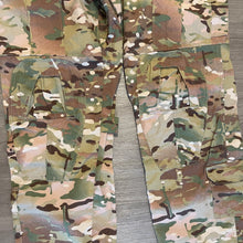 Load image into Gallery viewer, Surplus USGI Carry Handle Rear Sights in various conditions

