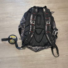 Load image into Gallery viewer, Oakley Tactical Field Gear Planet Pack 2.0
